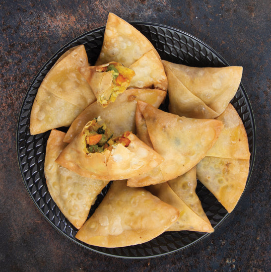 15 Halal Vegetable Samosas – Amee Jee Vegetarian Pastry Snack